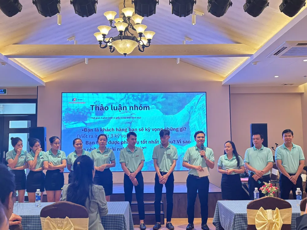 Khóa học: “Đào tạo tư duy dịch vụ chuyên nghiệp”