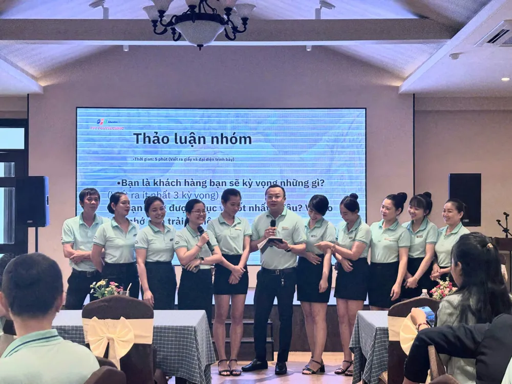 Khóa học: “Đào tạo tư duy dịch vụ chuyên nghiệp”