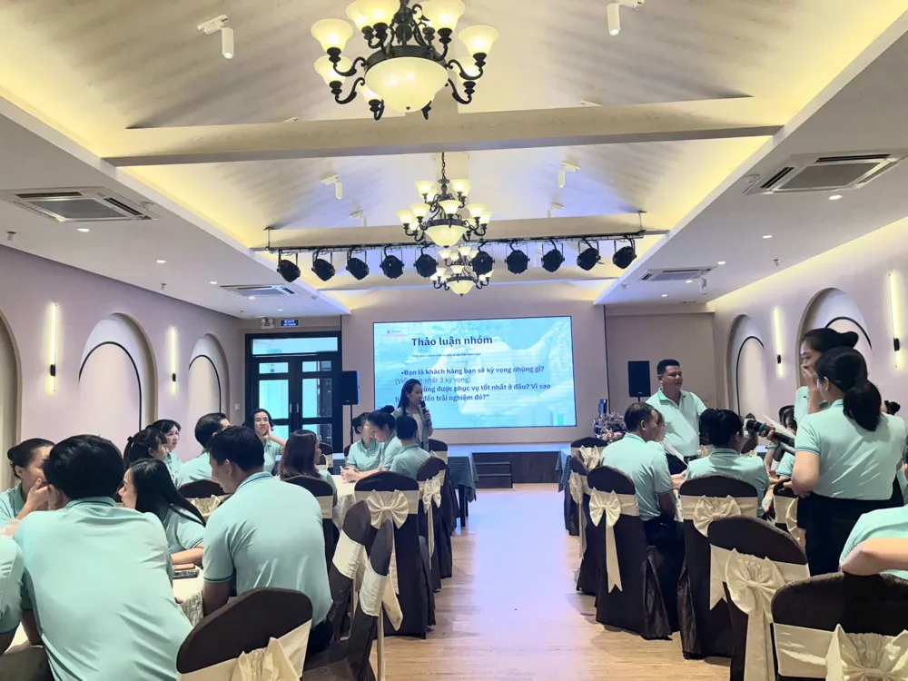 Khóa học: “Đào tạo tư duy dịch vụ chuyên nghiệp”