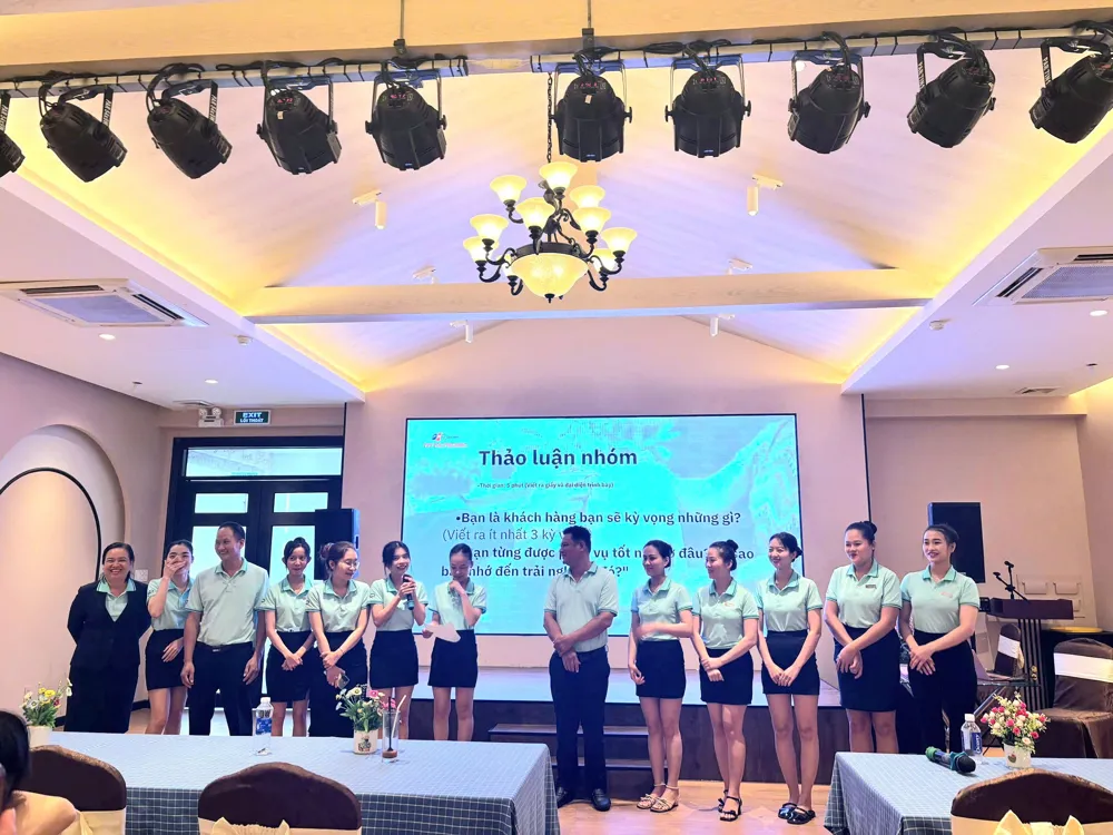 Khóa học: “Đào tạo tư duy dịch vụ chuyên nghiệp”