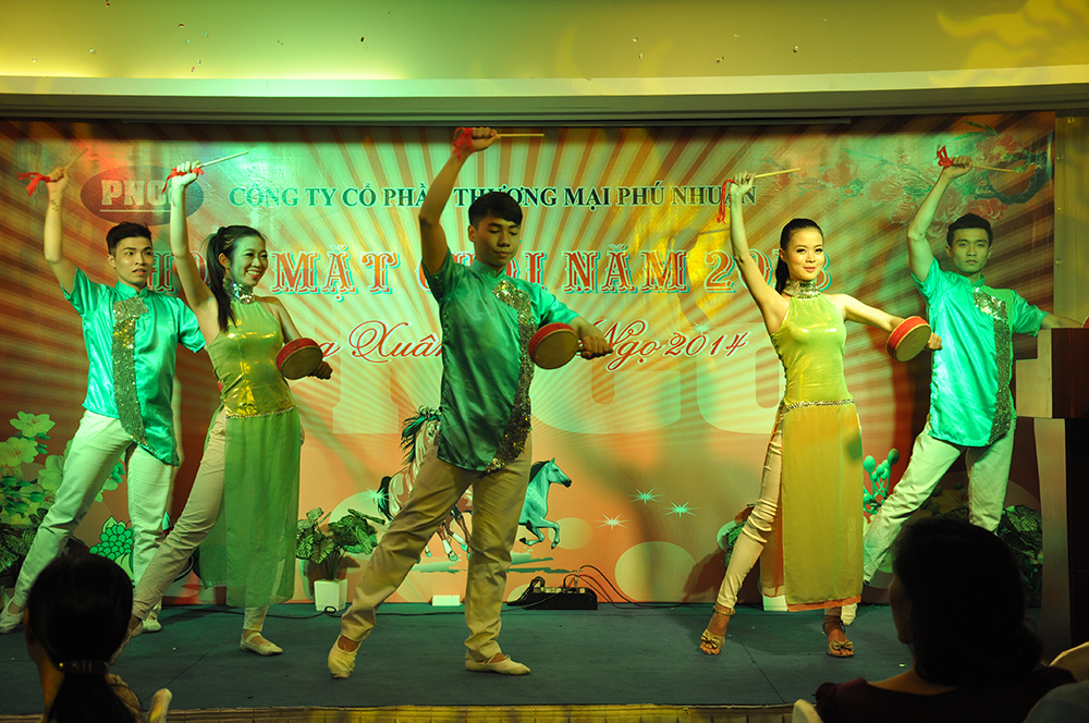 Tất niên Công ty Cổ phần Thương mại Phú Nhuận 2014