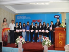 Họp mặt kỷ niệm 8-3